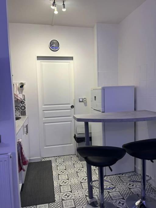 17eme Apartment